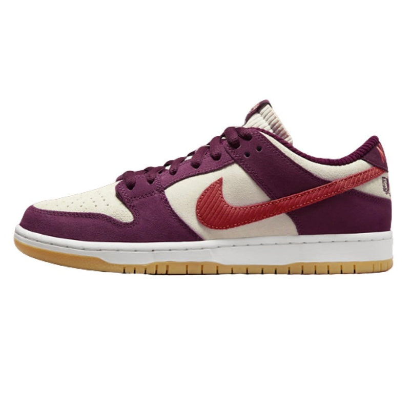 Nike SB Dunk Low Skate Like a Girl